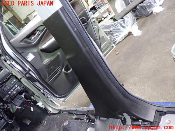 1UPJ-9238677665]ソリオ バンディット(MA37S)右センターピラートリム 中古_3