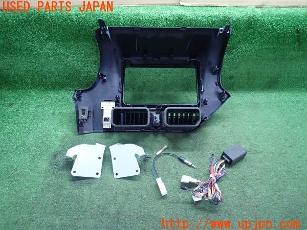 3UPJ=9238680604]ヴォクシー ZS 煌(ZRR80W)純正 ナビ取付キット ALPINE KTX-Y401R ステアリングリモートコントロールキット付き 中古_4