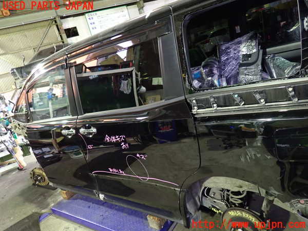 1UPJ-9238681320]ヴォクシー(ノア)(ZRR80W)左後ドア AGC M2P3 中古_3