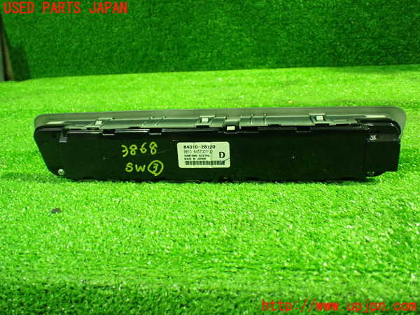 1UPJ-9238686308]ヴォクシー(ノア)(ZRR80W)スイッチ3 (リヤエアコン) 中古_2