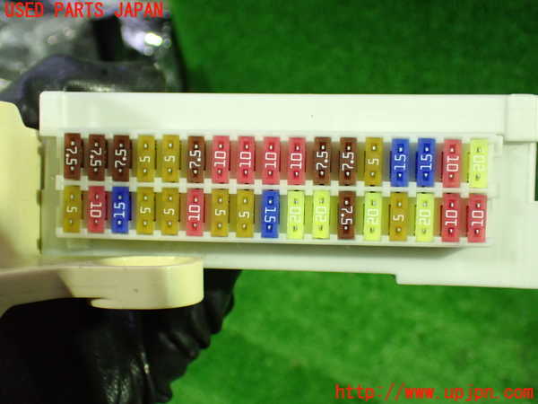 1UPJ-9238686741]ヴォクシー(ノア)(ZRR80W)ヒューズボックス1 中古_3