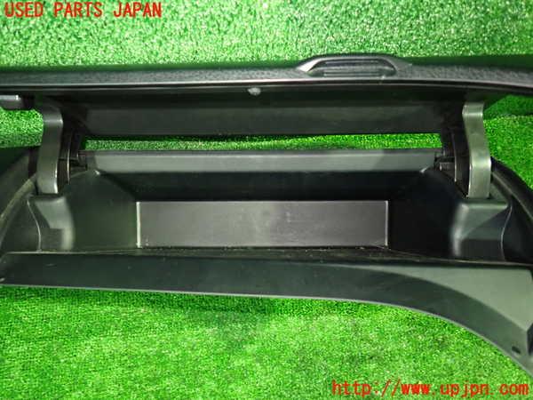 1UPJ-9238687517]ヴォクシー(ノア)(ZRR80W)グローブボックス2 中古_2
