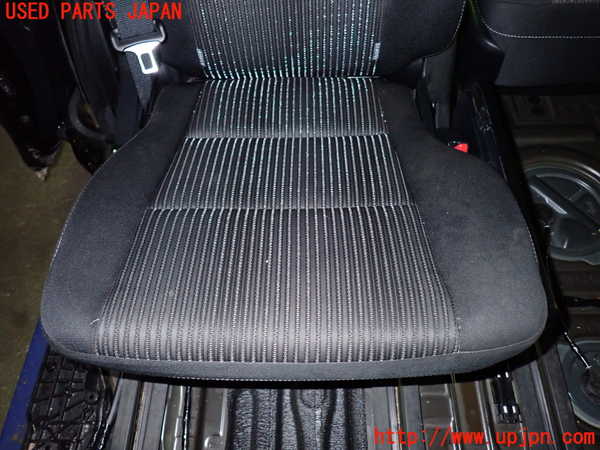 1UPJ-9238687145]ヴォクシー(ノア)(ZRR80W)右2列目シート 中古_3