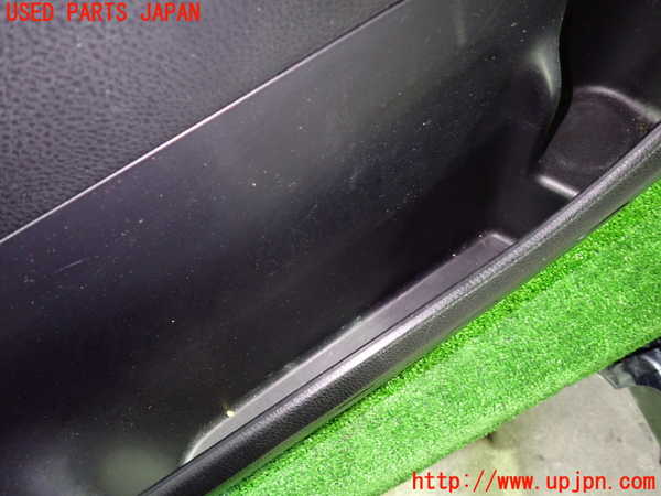 1UPJ-9238681264]ヴォクシー(ノア)(ZRR80W)左前ドア内張り 中古_3