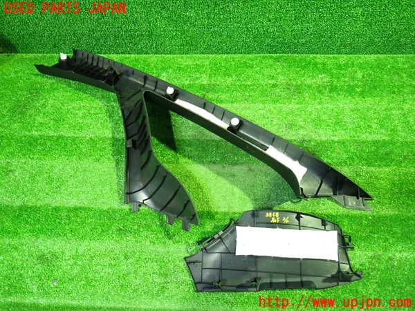 1UPJ-9238687655]ヴォクシー(ノア)(ZRR80W)右フロントピラートリム 中古_2