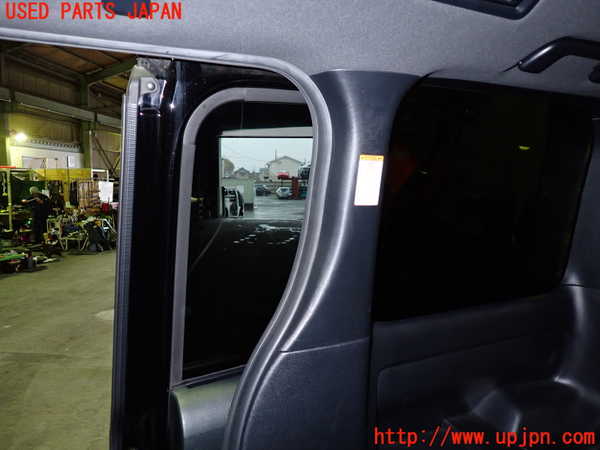 1UPJ-9238687675]ヴォクシー(ノア)(ZRR80W)右リアピラートリム 中古_2