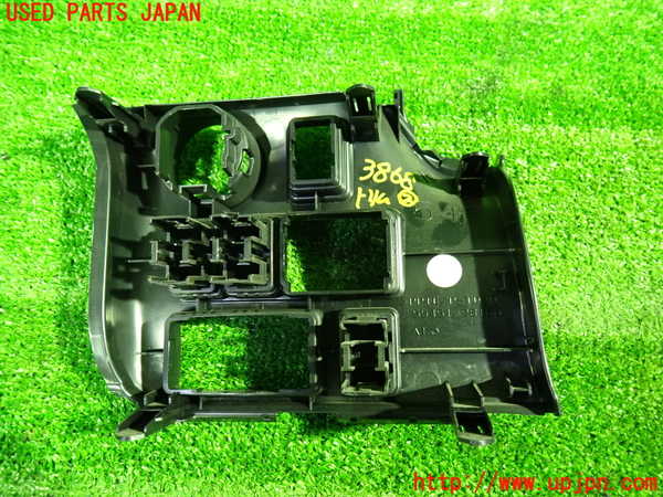 1UPJ-9238687692]ヴォクシー(ノア)(ZRR80W)内装トリム類2 中古_2