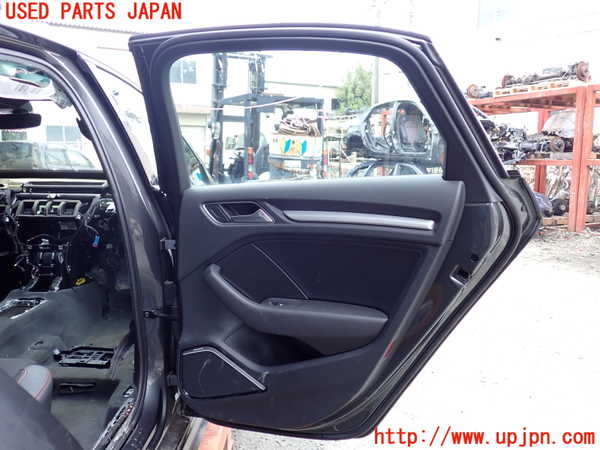 1UPJ-9238691290]アウディ・S3 セダン(8VDJHL)右後ドア AGC M189 中古_2