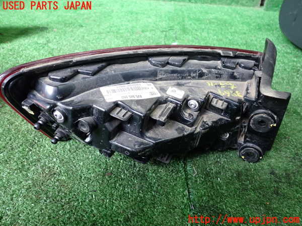 1UPJ-9238691530]アウディ・S3 セダン(8VDJHL)右テールランプ 中古_2