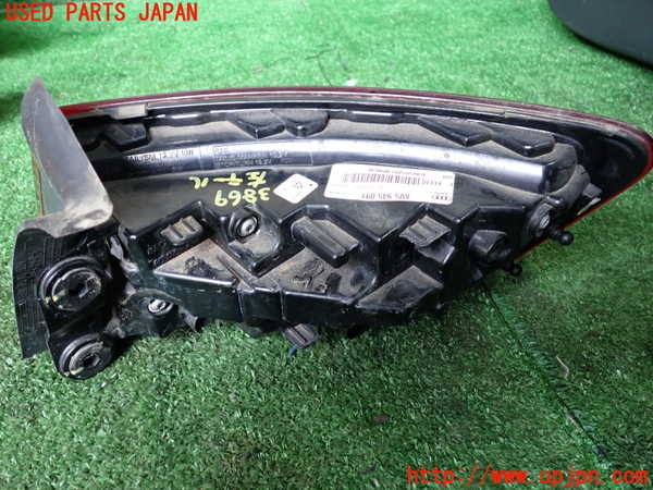 1UPJ-9238691536]アウディ・S3 セダン(8VDJHL)左テールランプ 中古_2