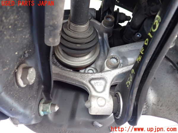 1UPJ-9238694305]アウディ・S3 セダン(8VDJHL)左リアナックルハブ 中古_2