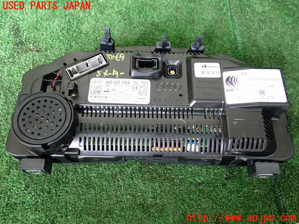 1UPJ-9238696170]アウディ・S3 セダン(8VDJHL)スピードメーター 中古_2