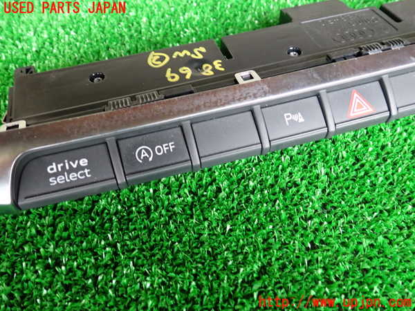 1UPJ-9238696307]アウディ・S3 セダン(8VDJHL)スイッチ2 (ハザード・ソナー他) 中古_2