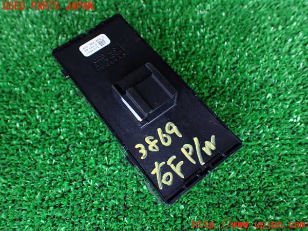 1UPJ-9238696240]アウディ・S3 セダン(8VDJHL)右前パワーウィンドウスイッチ 中古_2