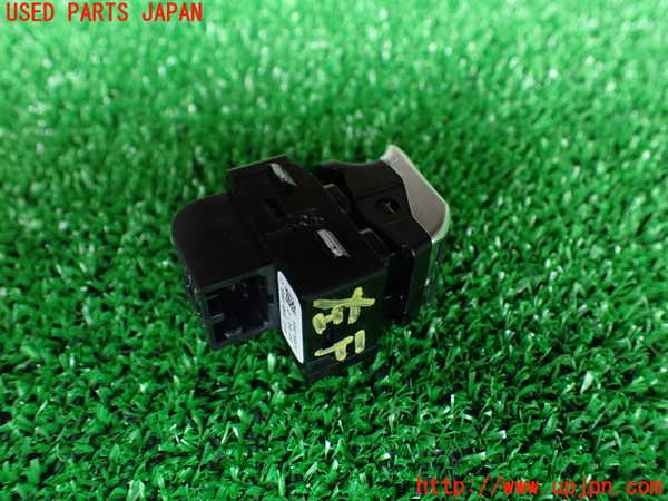 1UPJ-9238696245]アウディ・S3 セダン(8VDJHL)左前パワーウィンドウスイッチ 中古_2