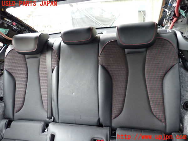 1UPJ-9238697385]アウディ・S3 セダン(8VDJHL)リアシート 中古_2