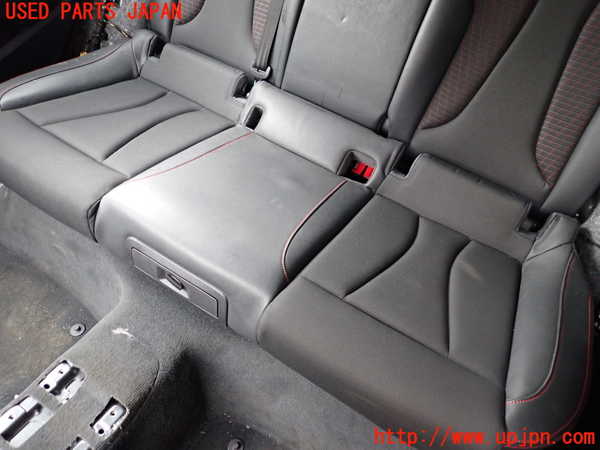 1UPJ-9238697385]アウディ・S3 セダン(8VDJHL)リアシート 中古_3