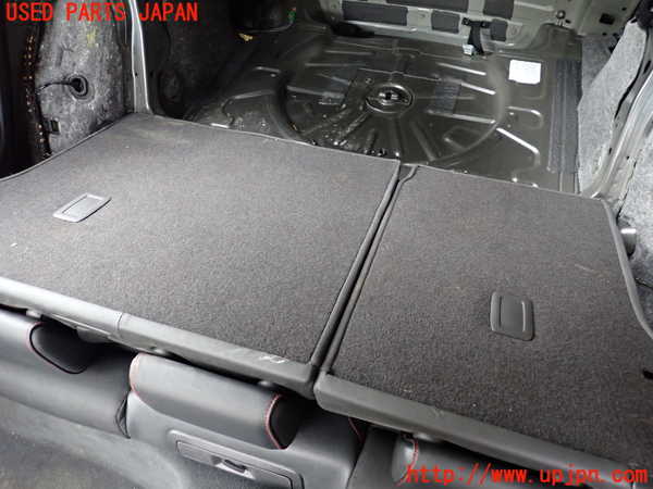 1UPJ-9238697385]アウディ・S3 セダン(8VDJHL)リアシート 中古_4