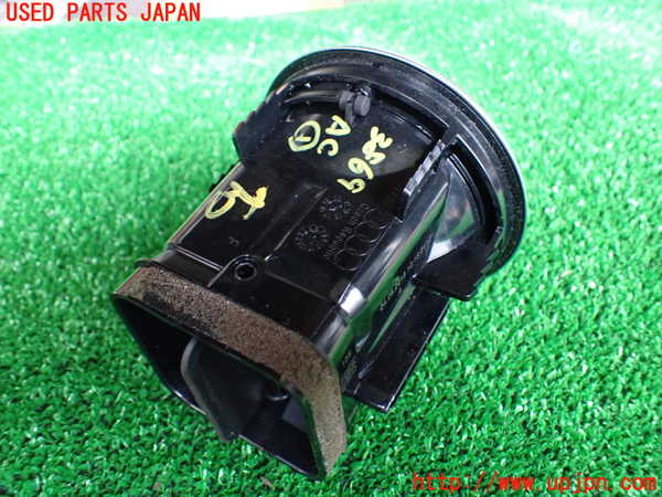 1UPJ-9238697526]アウディ・S3 セダン(8VDJHL)エアコン吹き出し口1 (右) 中古_2