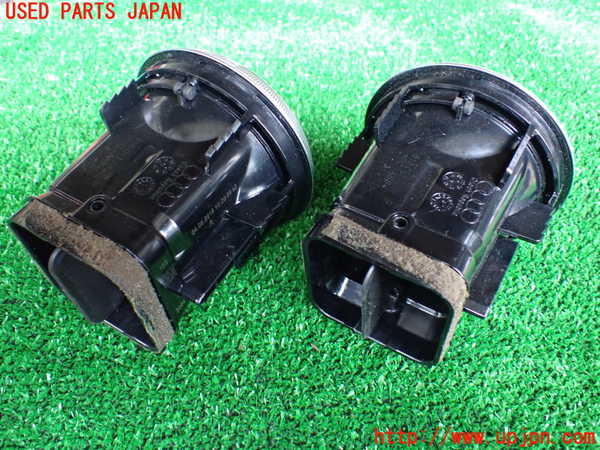 1UPJ-9238697527]アウディ・S3 セダン(8VDJHL)エアコン吹き出し口2 (真中) 中古_2
