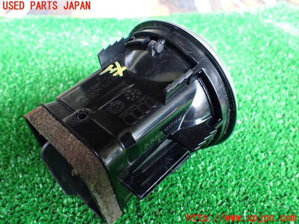 1UPJ-9238697528]アウディ・S3 セダン(8VDJHL)エアコン吹き出し口3 (左) 中古_2