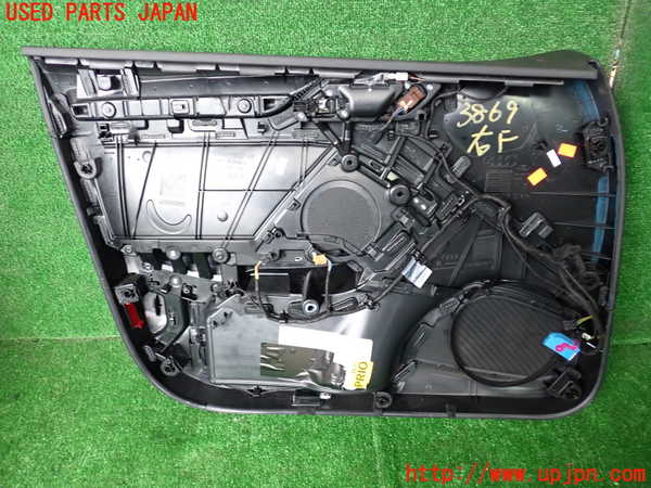 1UPJ-9238691234]アウディ・S3 セダン(8VDJHL)右前ドア内張り 中古_3