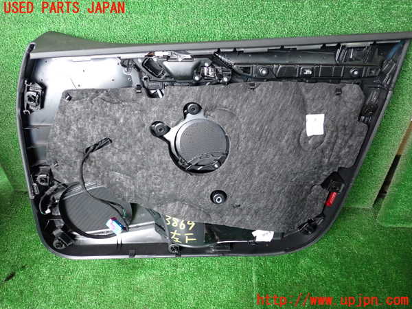 1UPJ-9238691264]アウディ・S3 セダン(8VDJHL)左前ドア内張り 中古_3