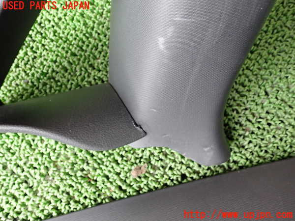 1UPJ-9238697680]アウディ・S3 セダン(8VDJHL)左リアピラートリム 中古_2