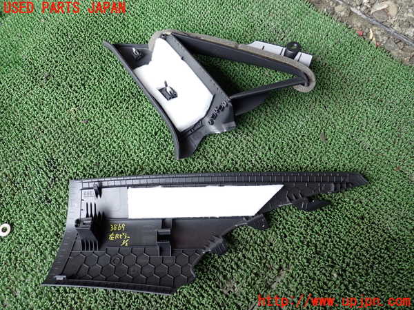 1UPJ-9238697680]アウディ・S3 セダン(8VDJHL)左リアピラートリム 中古_3