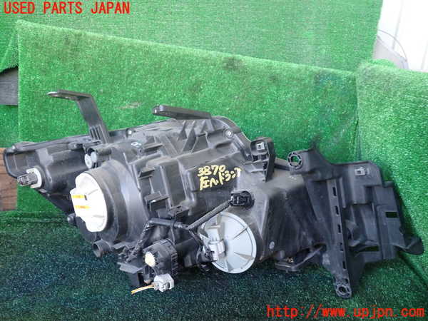 1UPJ-9238701132]ステップワゴン(RK1)左ヘッドライト HID 中古_4