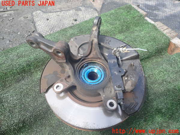 1UPJ-9238704290]ステップワゴン(RK1)右フロントナックルハブ 中古_2