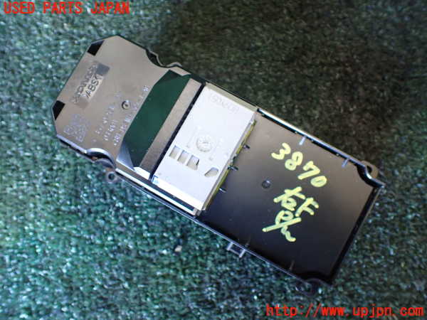 1UPJ-9238706240]ステップワゴン(RK1)右前パワーウィンドウスイッチ 中古_2