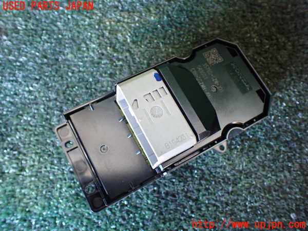1UPJ-9238706245]ステップワゴン(RK1)左前パワーウィンドウスイッチ 中古_2