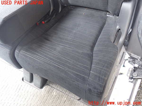 1UPJ-9238707175]ステップワゴン(RK1)左2列目シート 中古_3