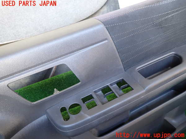 1UPJ-9238701234]ステップワゴン(RK1)右前ドア内張り 中古_2