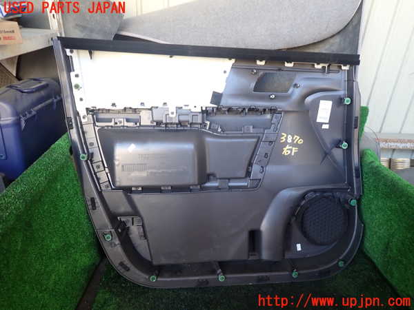 1UPJ-9238701234]ステップワゴン(RK1)右前ドア内張り 中古_4
