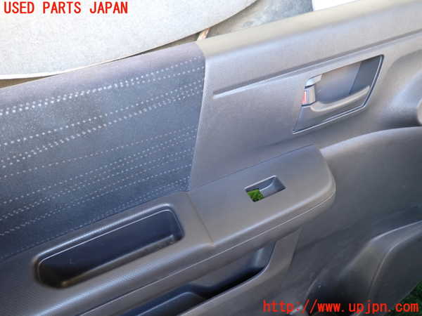 1UPJ-9238701264]ステップワゴン(RK1)左前ドア内張り 中古_2