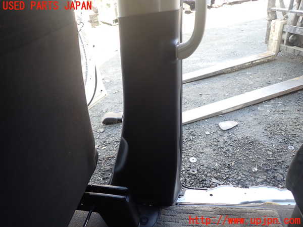1UPJ-9238707665]ステップワゴン(RK1)右センターピラートリム 中古_3