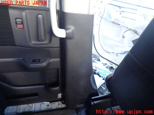 1UPJ-9238707670]ステップワゴン(RK1)左センターピラートリム 中古_3