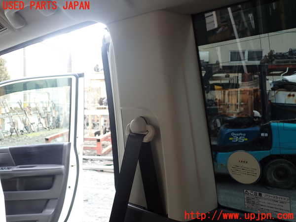 1UPJ-9238707675]ステップワゴン(RK1)右リアピラートリム 中古_2