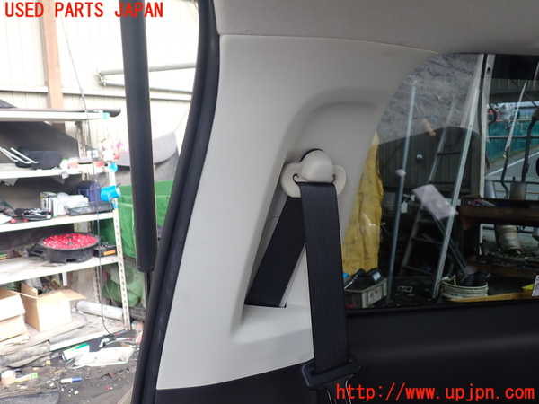1UPJ-9238707680]ステップワゴン(RK1)左リアピラートリム 中古_3