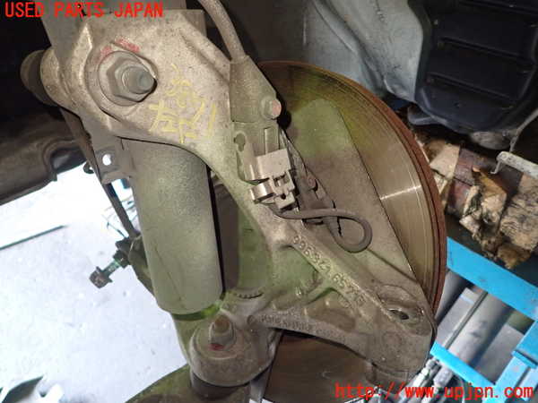 1UPJ-9238714295]ポルシェ・ボクスター(98623)左フロントナックルハブ 中古_2