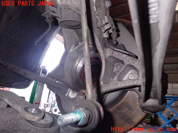 1UPJ-9238714300]ポルシェ・ボクスター(98623)右リアナックルハブ 中古_2