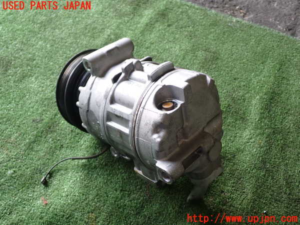 1UPJ-9238716025]ポルシェ・ボクスター(98623)エアコンコンプレッサー 中古_3