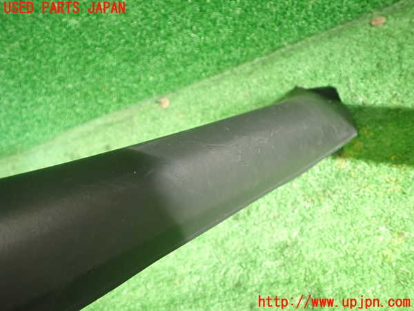 1UPJ-9238717660]ポルシェ・ボクスター(98623)左フロントピラートリム 中古_4