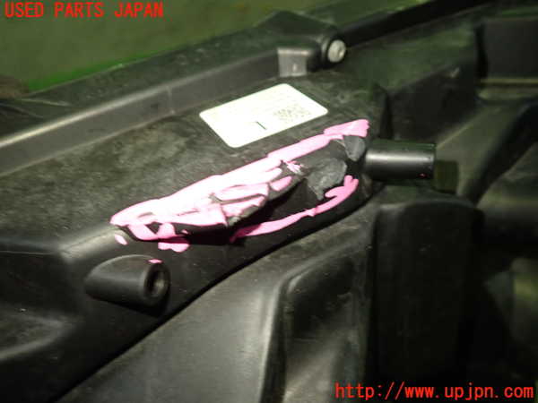 1UPJ-9238721130]ヴォクシー(ノア)(ZRR80G)右ヘッドライト ハロゲン ジャンク_2