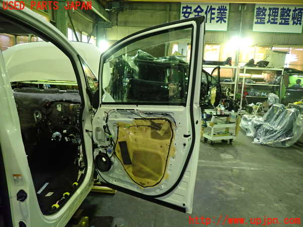 1UPJ-9238721230]ヴォクシー(ノア)(ZRR80G)右前ドア 中古 NSG M3O5 43R-00011_3