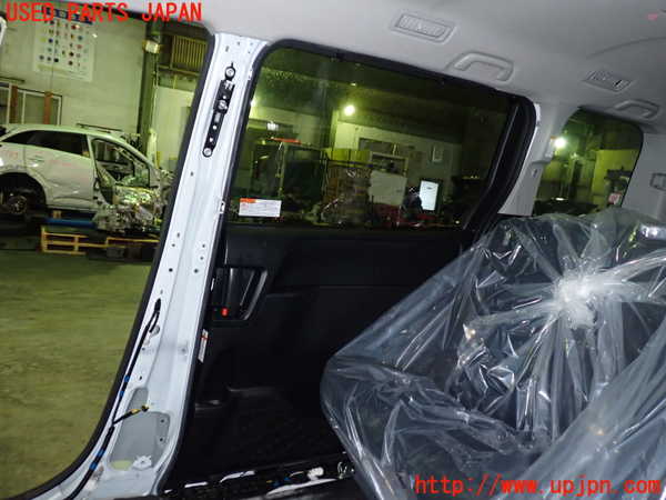 1UPJ-9238721290]ヴォクシー(ノア)(ZRR80G)右後ドア 中古 NSG M31Q8 43R-005844_4