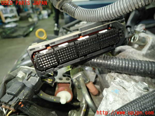 1UPJ-9238722010]ヴォクシー(ノア)(ZRR80G)エンジン 3ZR-FAE 中古_3