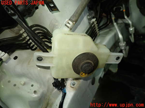 1UPJ-9238724050]ヴォクシー(ノア)(ZRR80G)ブレーキマスターシリンダー 中古_2
